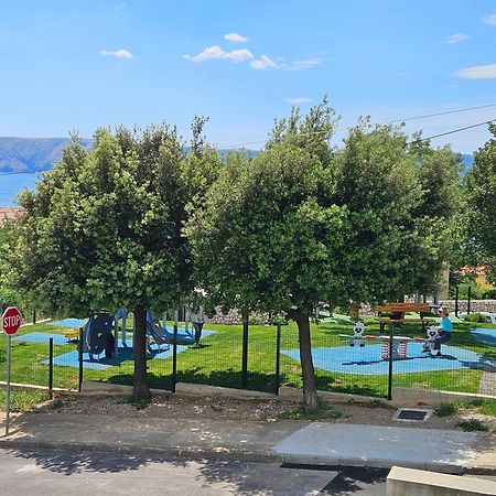 Apartman Star Novi Vinodolski Exteriör bild